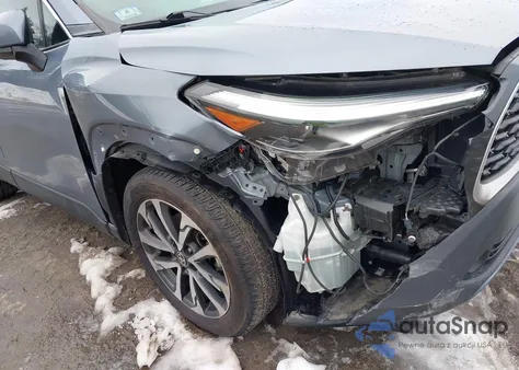 2022 Toyota Corolla Cross Xle from USA, damaged, VIN 7MUDAABGXNV013623